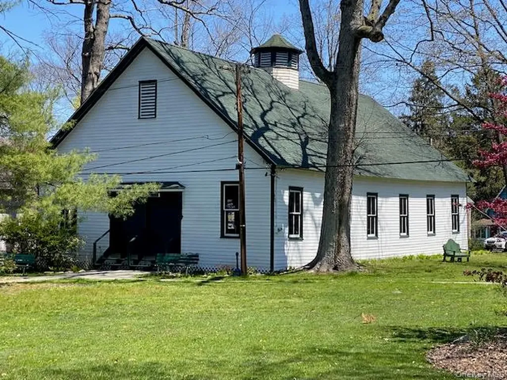 17 Campwoods Grounds Ossining NY 10562