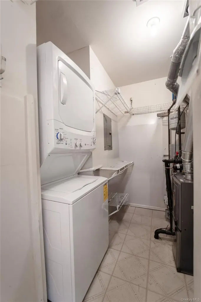 763 Spring Lake Drive Middle Island NY 11953