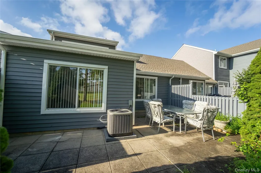 763 Spring Lake Drive Middle Island NY 11953