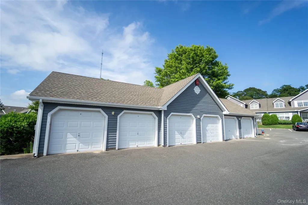 763 Spring Lake Drive Middle Island NY 11953
