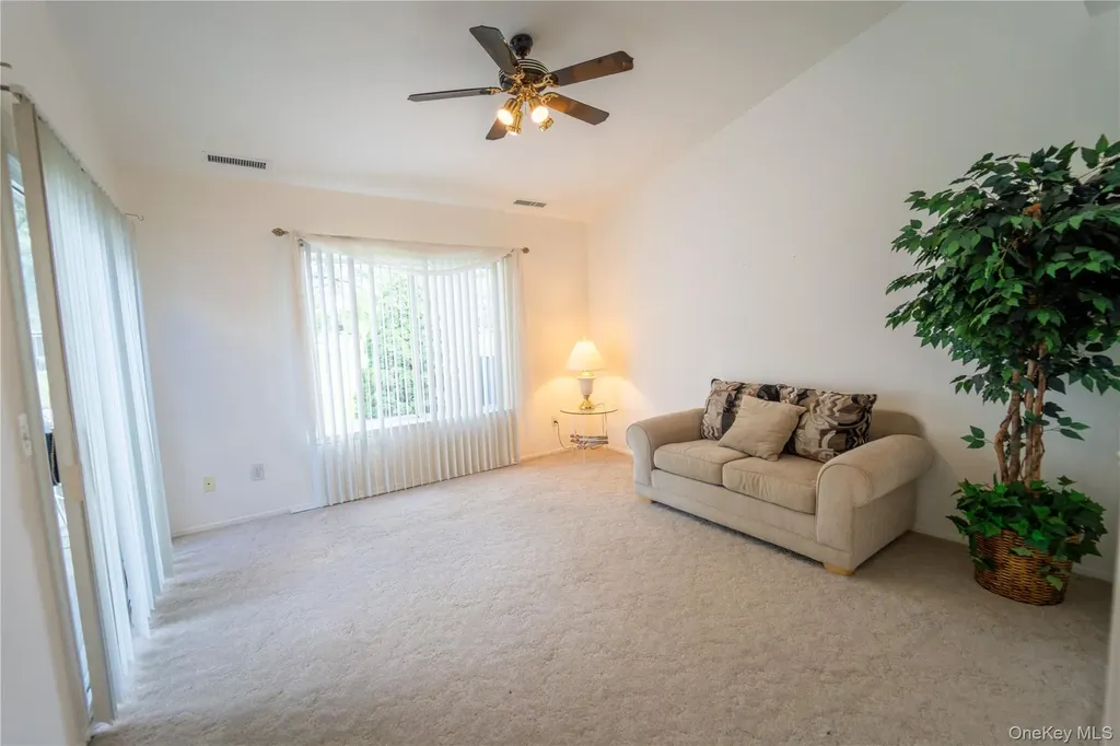 763 Spring Lake Drive Middle Island NY 11953