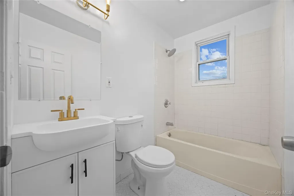 6 Stewart Place Yonkers NY 10701