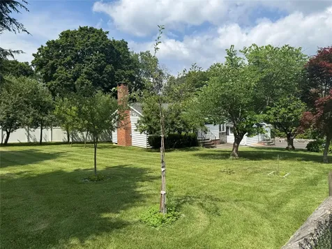 11 Knollcrest Drive New Fairfield CT 06812