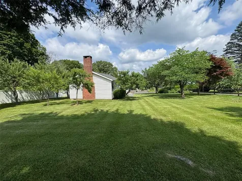 11 Knollcrest Drive New Fairfield CT 06812