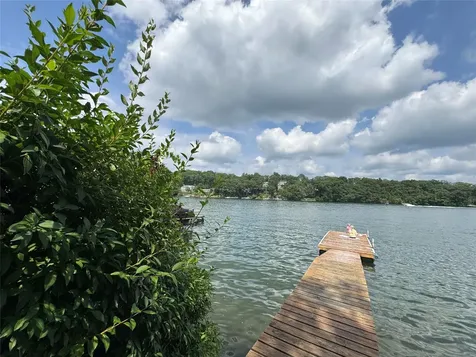 11 Knollcrest Drive New Fairfield CT 06812