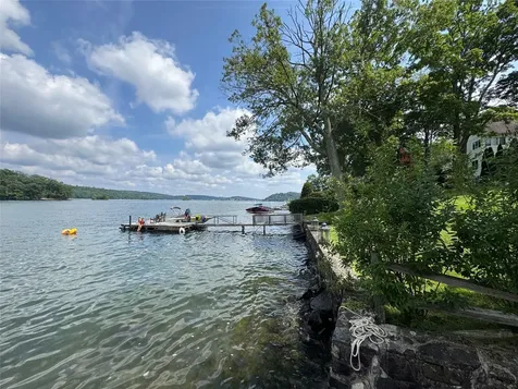 11 Knollcrest Drive New Fairfield CT 06812