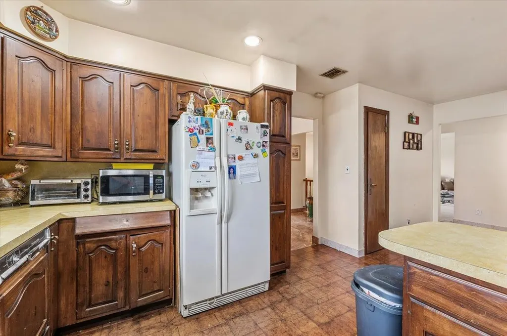 227 Randall Avenue Lawrence NY 11559