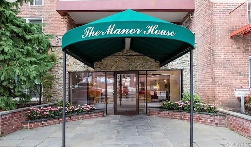 24120 Northern Boulevard Douglaston NY 11362