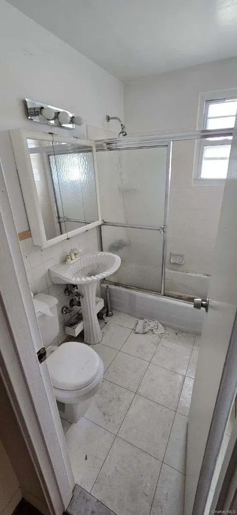 24120 Northern Boulevard Douglaston NY 11362