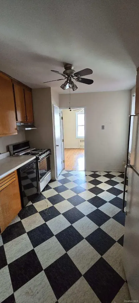 24120 Northern Boulevard Douglaston NY 11362