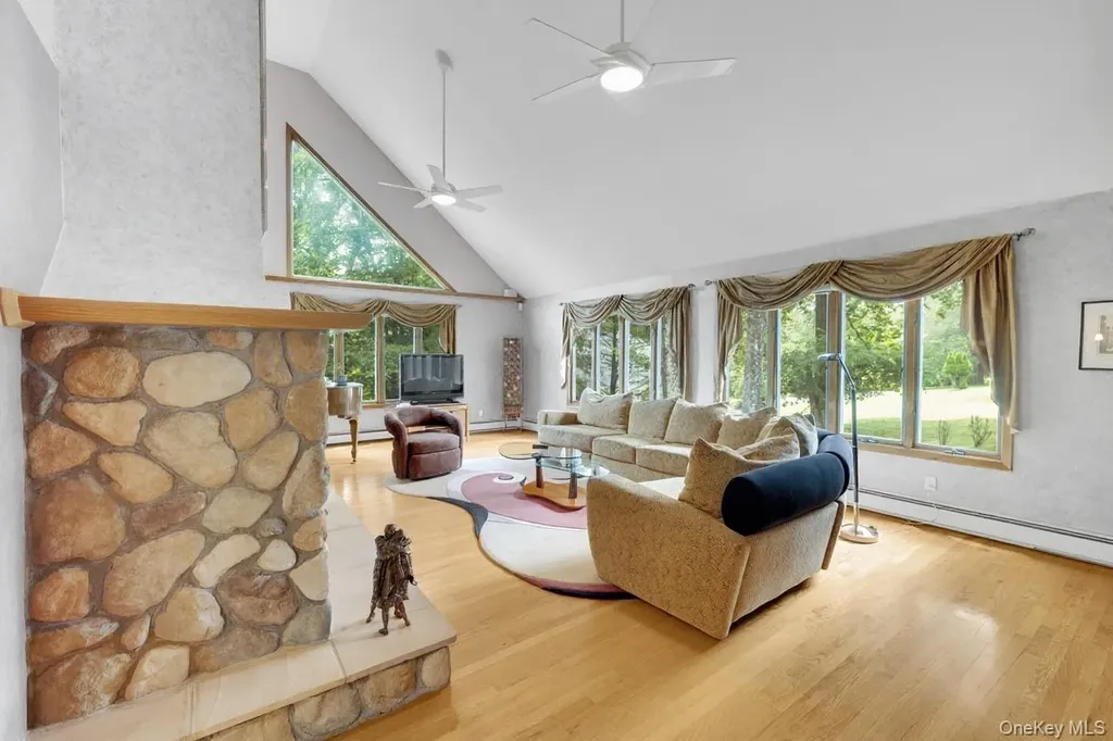 3 Farese Way Amawalk NY 10501
