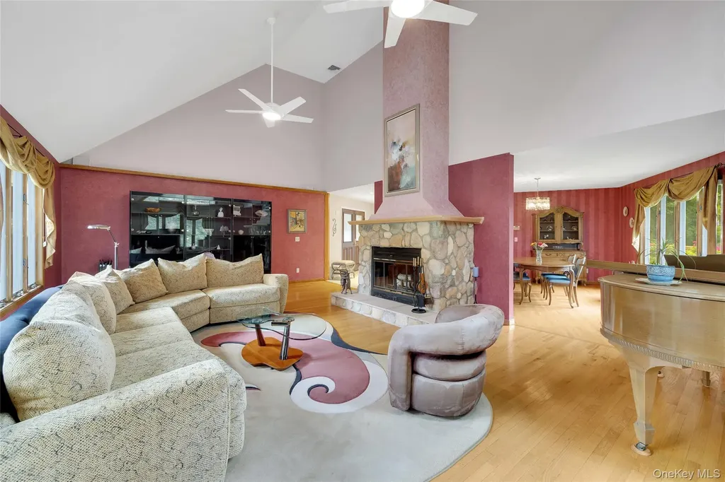 3 Farese Way Amawalk NY 10501