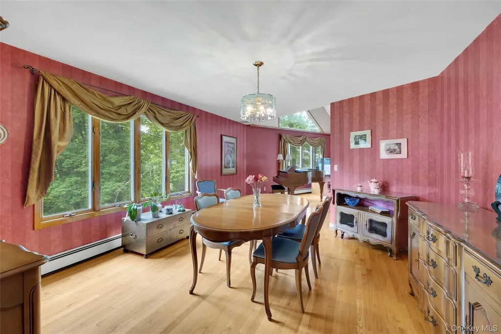 3 Farese Way Amawalk NY 10501
