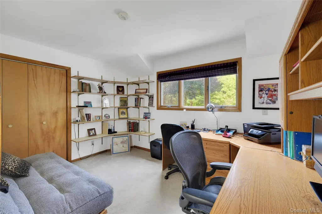 3 Farese Way Amawalk NY 10501