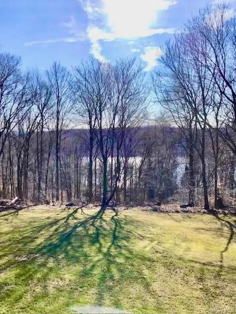 3 Farese Way Amawalk NY 10501