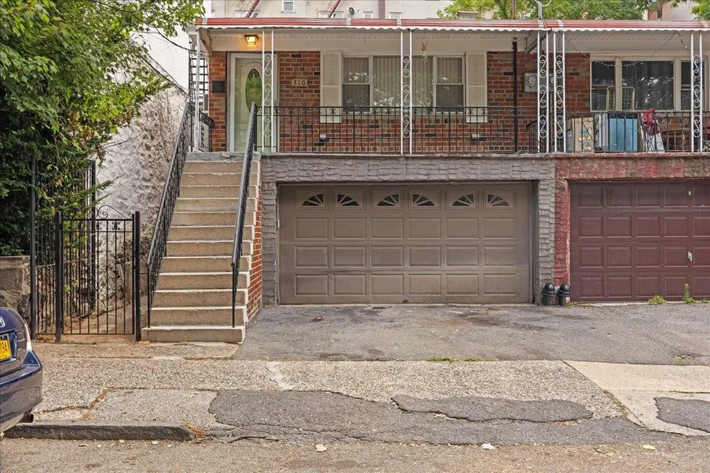 310 Woodworth Avenue Yonkers NY 10701