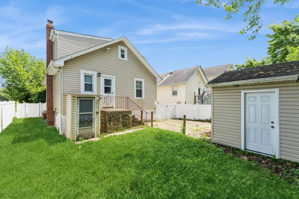 405 Hamilton Avenue Hewlett NY 11557