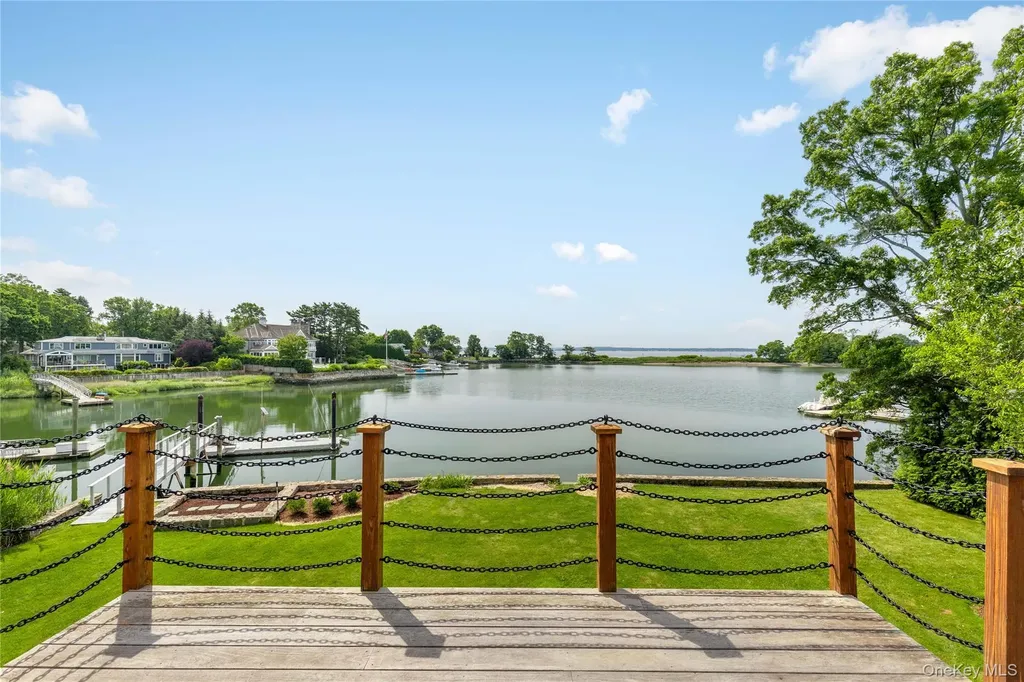 1160 Greacen Point Road Mamaroneck NY 10543
