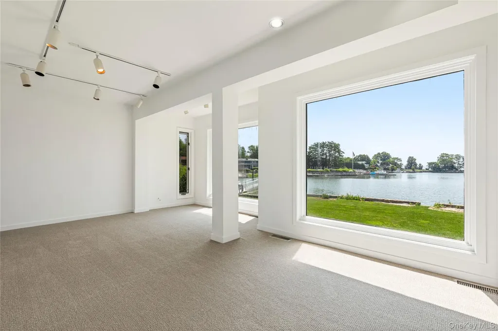 1160 Greacen Point Road Mamaroneck NY 10543