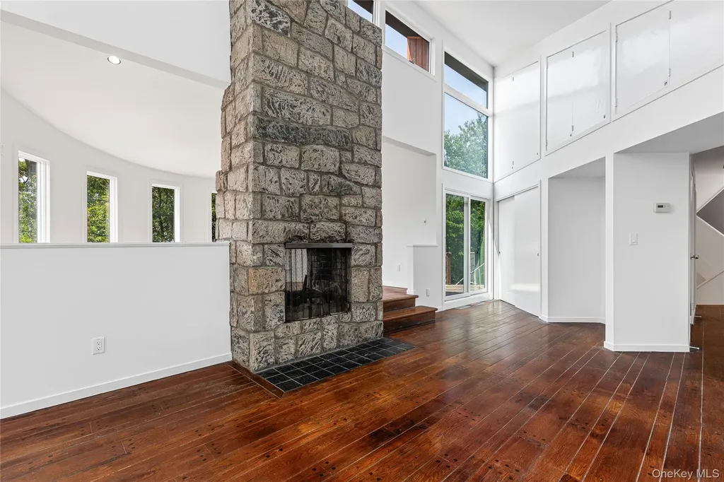 1160 Greacen Point Road Mamaroneck NY 10543
