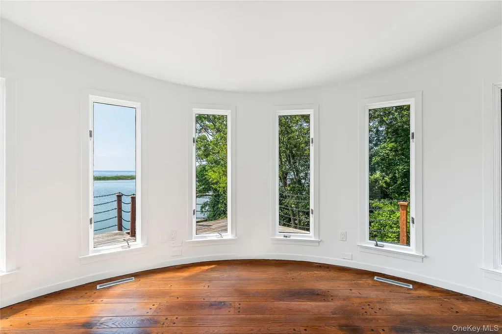 1160 Greacen Point Road Mamaroneck NY 10543