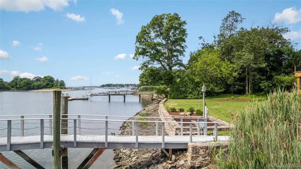 1160 Greacen Point Road Mamaroneck NY 10543