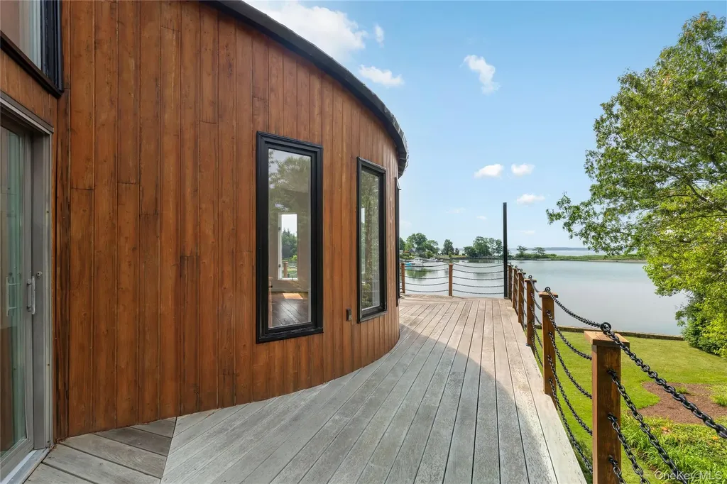 1160 Greacen Point Road Mamaroneck NY 10543