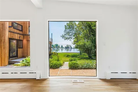 1160 Greacen Point Road Mamaroneck NY 10543