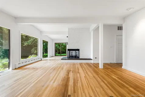 1160 Greacen Point Road Mamaroneck NY 10543