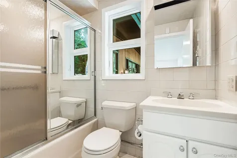 1160 Greacen Point Road Mamaroneck NY 10543