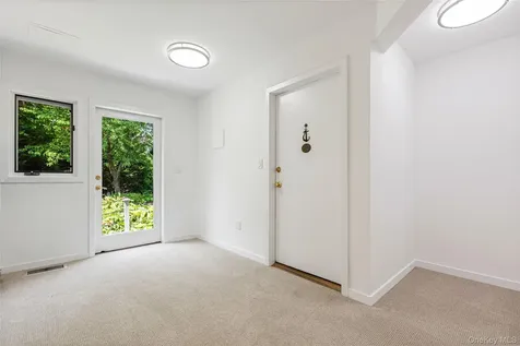 1160 Greacen Point Road Mamaroneck NY 10543