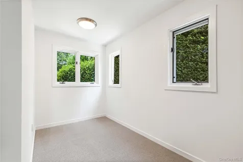 1160 Greacen Point Road Mamaroneck NY 10543