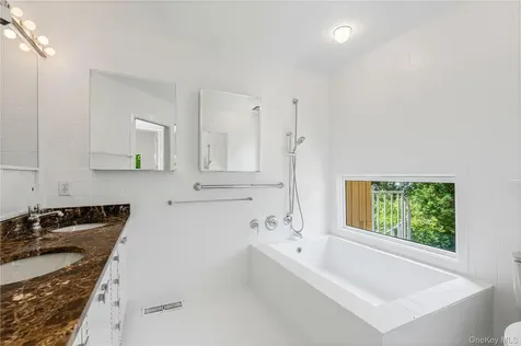 1160 Greacen Point Road Mamaroneck NY 10543