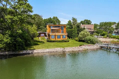 1160 Greacen Point Road Mamaroneck NY 10543