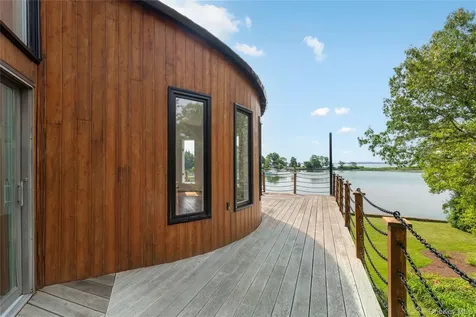 1160 Greacen Point Road Mamaroneck NY 10543