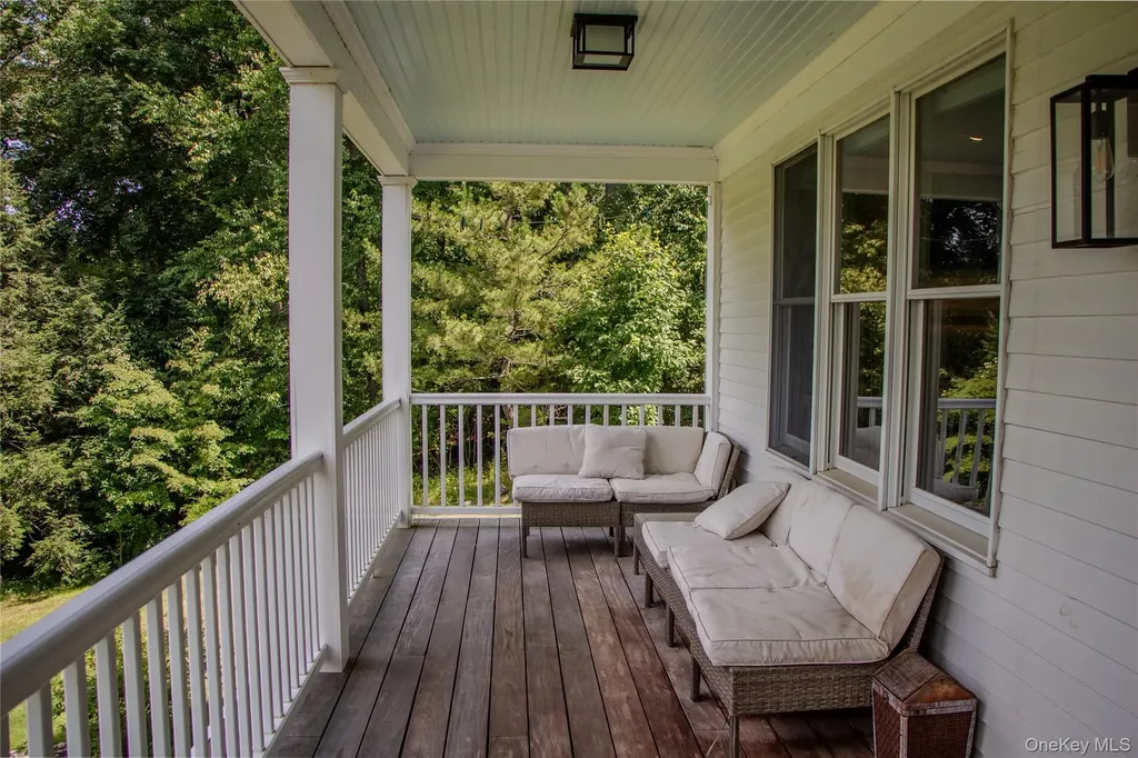 14 Ledge Rock Court Garrison NY 10524