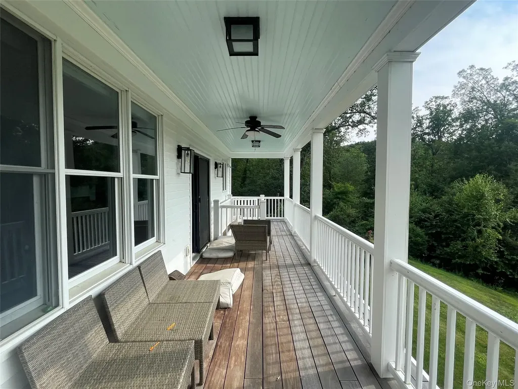 14 Ledge Rock Court Garrison NY 10524
