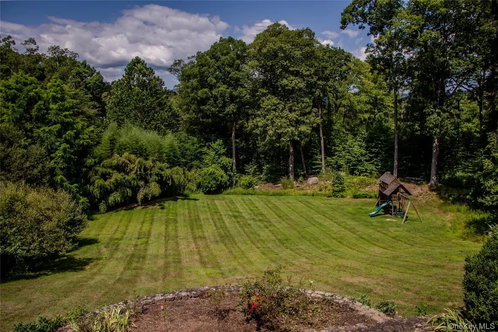 14 Ledge Rock Court Garrison NY 10524