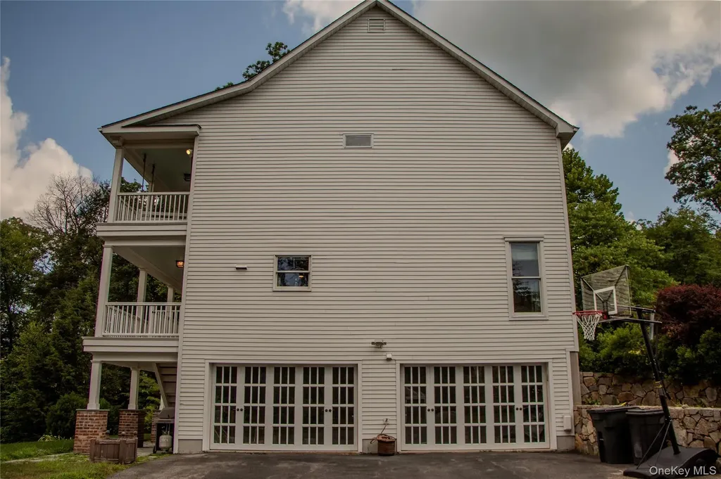 14 Ledge Rock Court Garrison NY 10524
