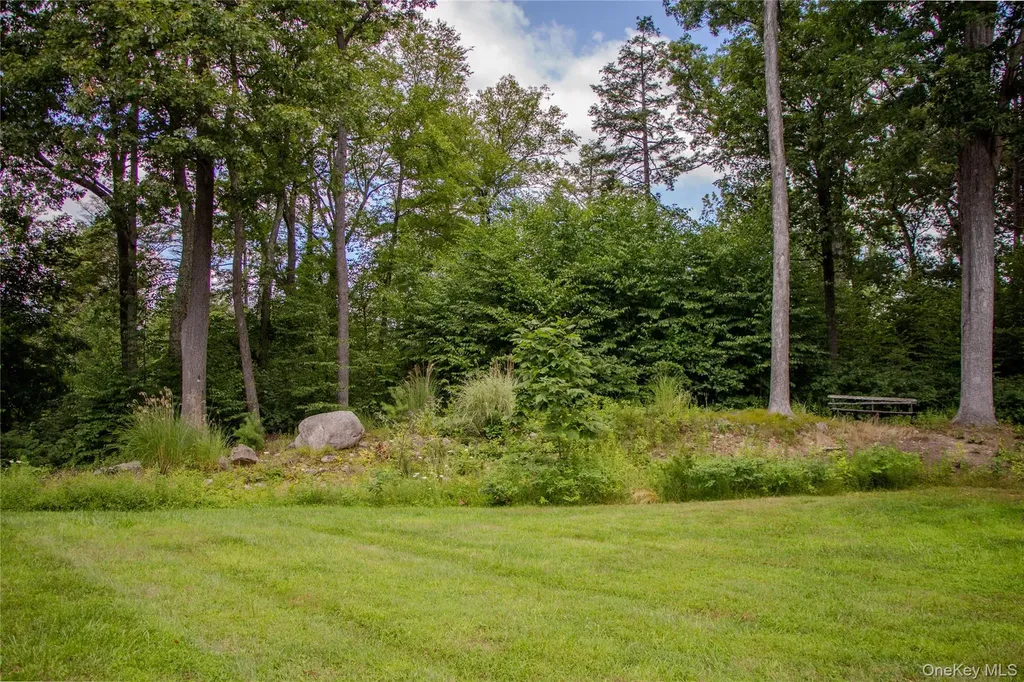 14 Ledge Rock Court Garrison NY 10524