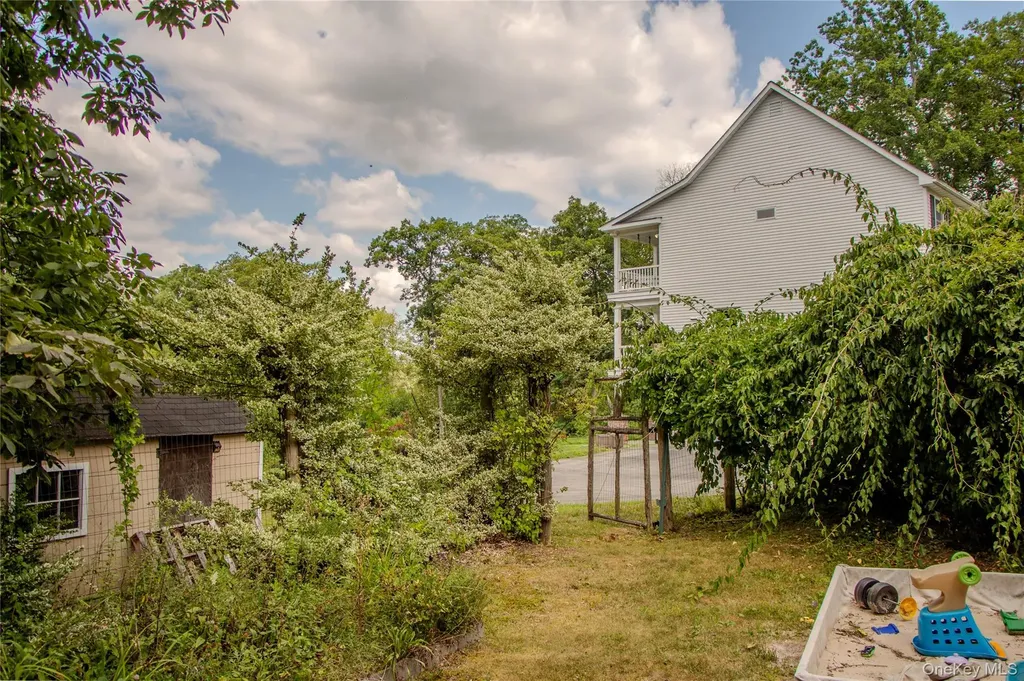 14 Ledge Rock Court Garrison NY 10524