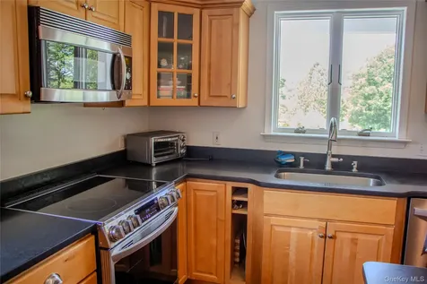 14 Ledge Rock Court Garrison NY 10524