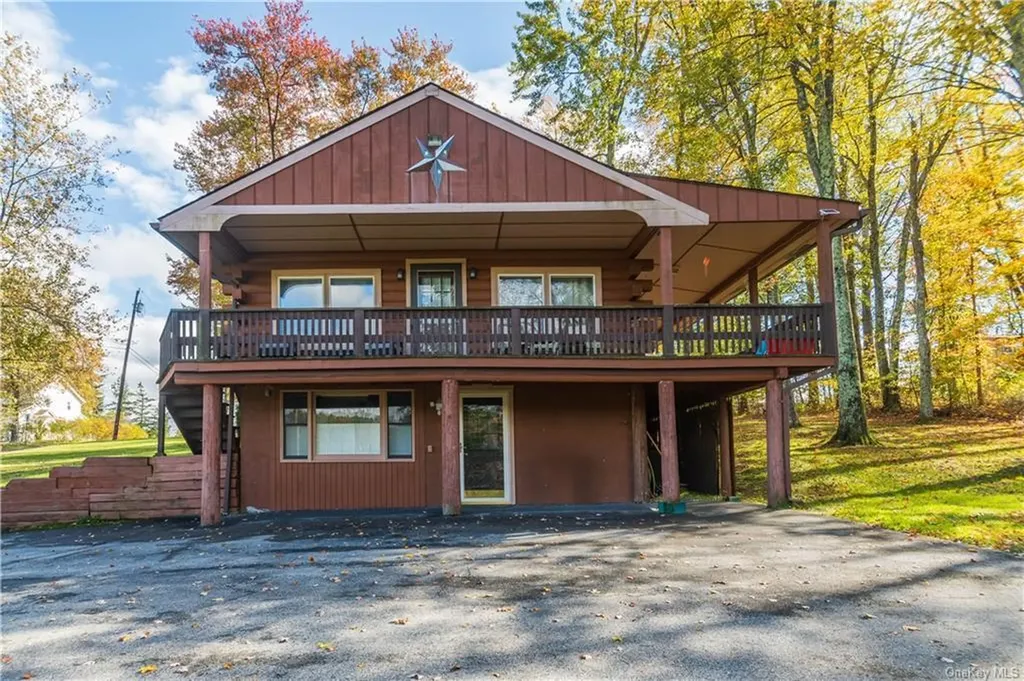 9 Low Road Wallkill NY 12589