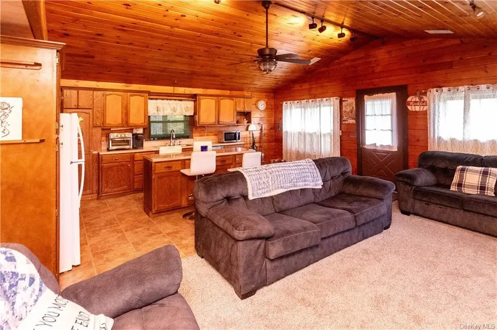 9 Low Road Wallkill NY 12589