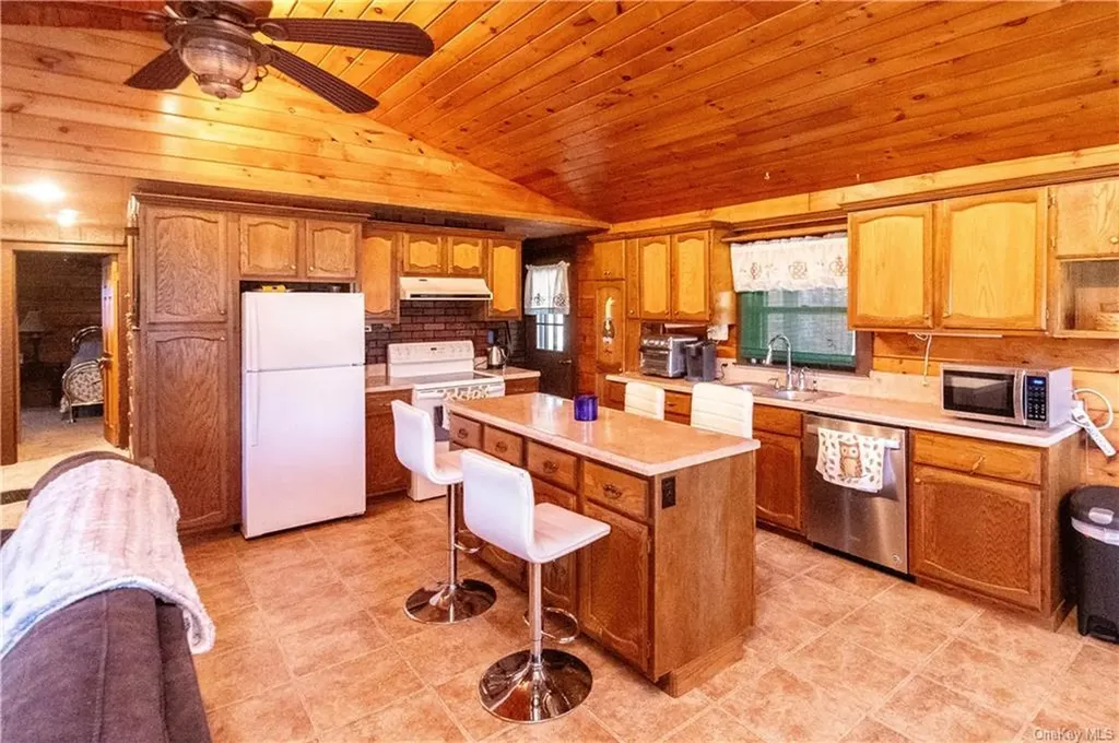 9 Low Road Wallkill NY 12589