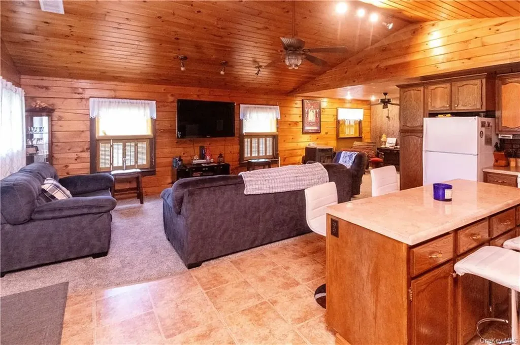 9 Low Road Wallkill NY 12589