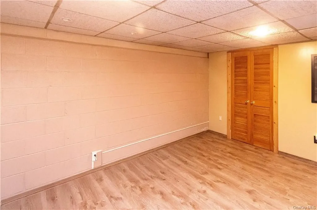 9 Low Road Wallkill NY 12589