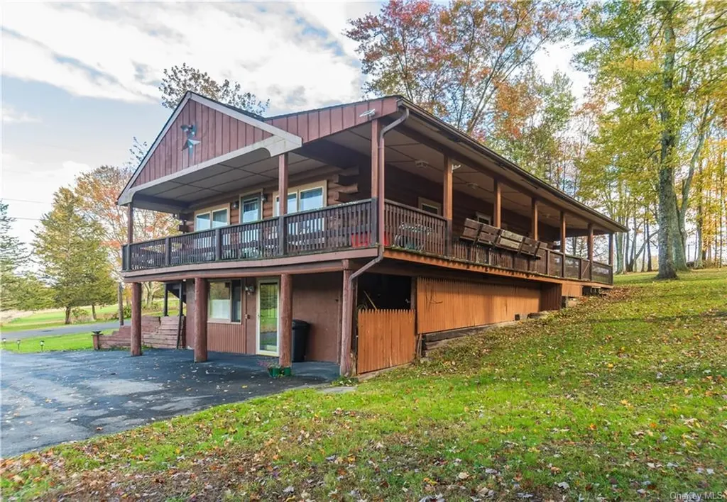 9 Low Road Wallkill NY 12589