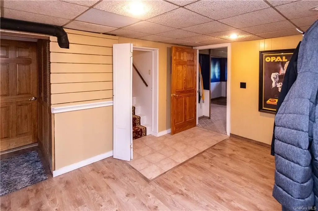 9 Low Road Wallkill NY 12589