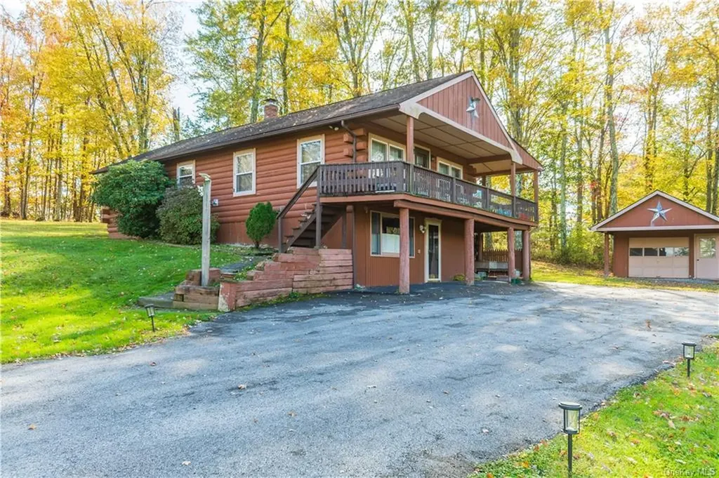 9 Low Road Wallkill NY 12589